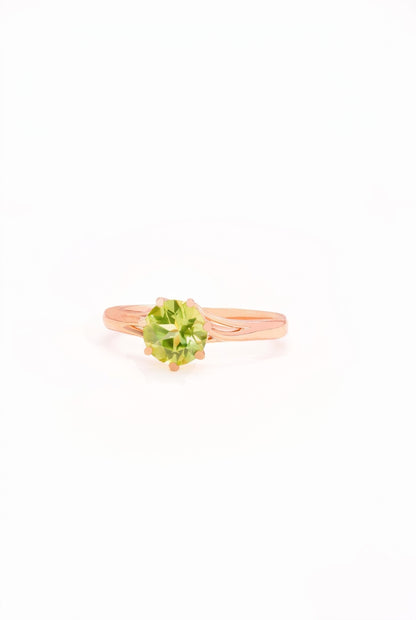 Caiyu Vine Peridot Ring